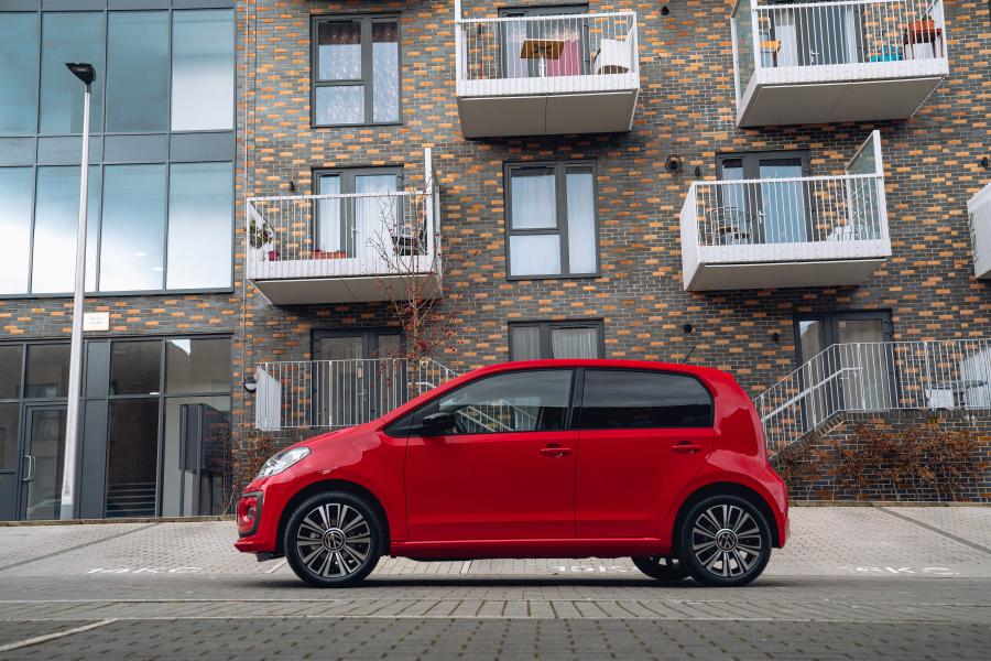  Volkswagen up! Black Edition 2020 года  (UK) (фото 28 из 40)